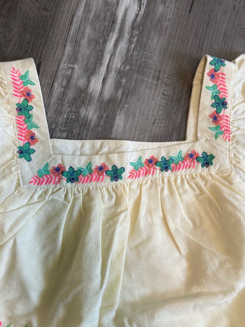Disney Girls Encanto Mirabel Madrigal embroidered top with (size 10/12) - Picture 3 of 6